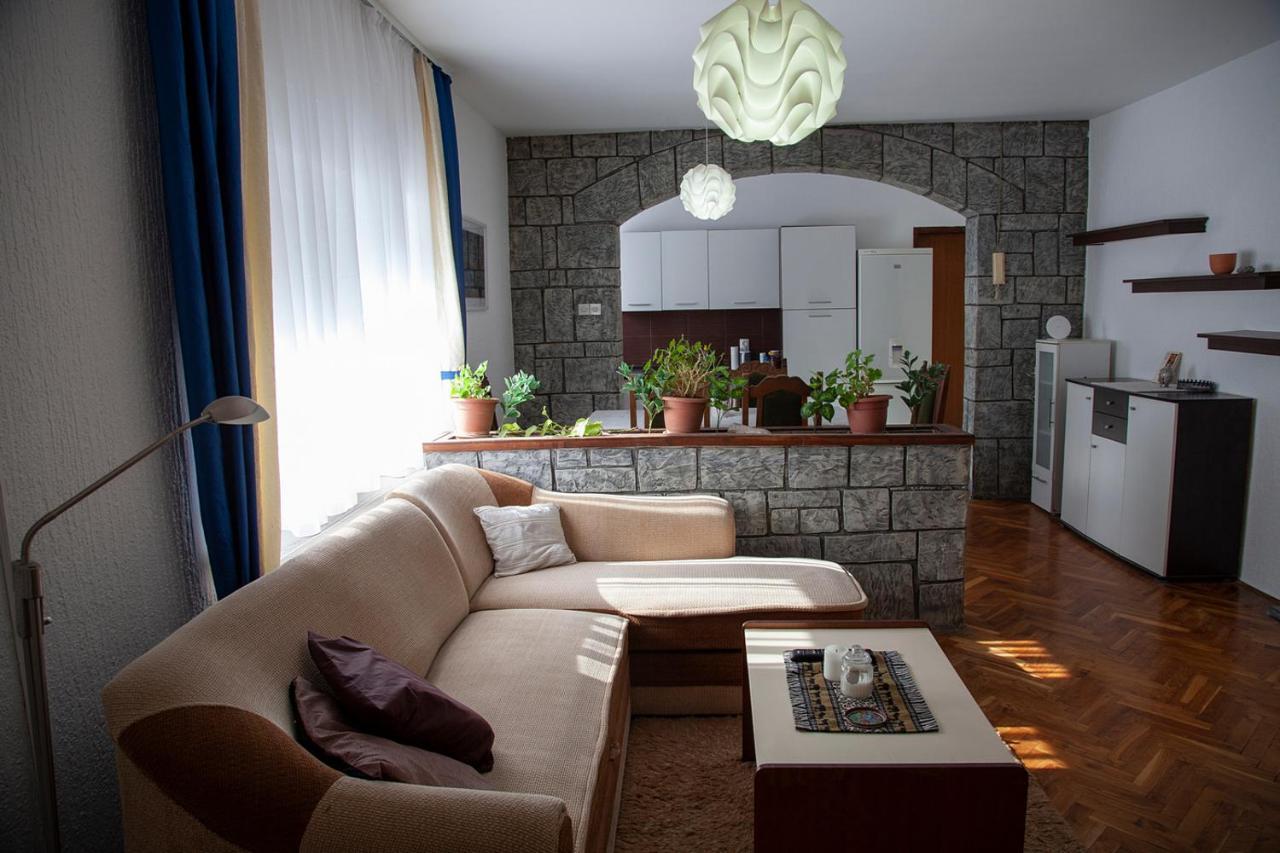 Apartman Ksenija Джяково Екстер'єр фото