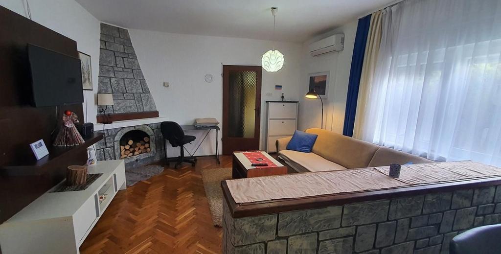 Apartman Ksenija Джяково Екстер'єр фото