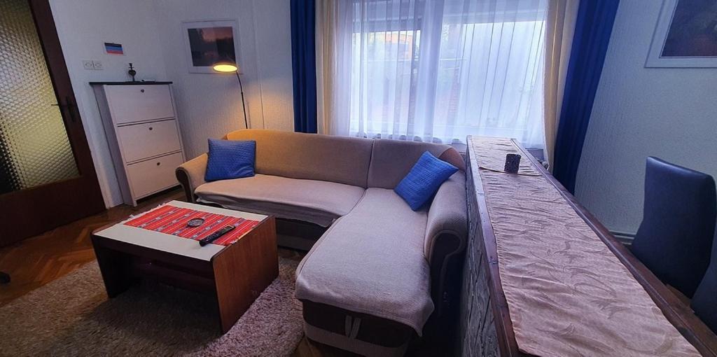 Apartman Ksenija Джяково Екстер'єр фото